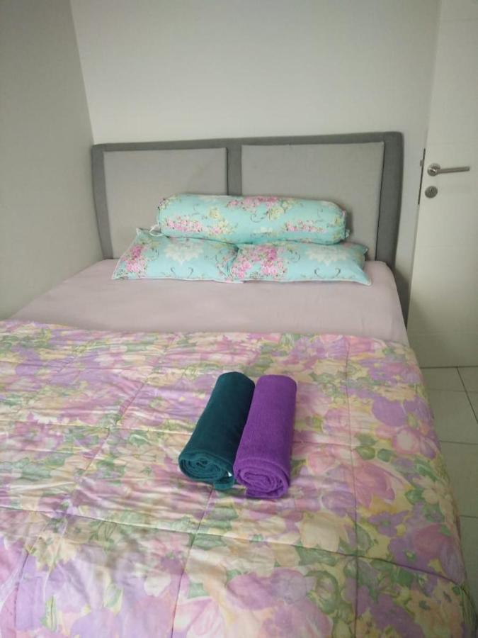 Springlake Apartemen 2Br-Sumarecon-Bekasi, By Bu Johan Esterno foto